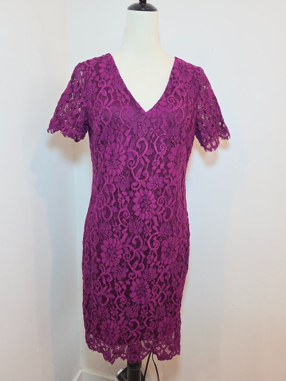 Lauren Ralph Lauren Purple Lace V Neck Dress Size 10 Lined